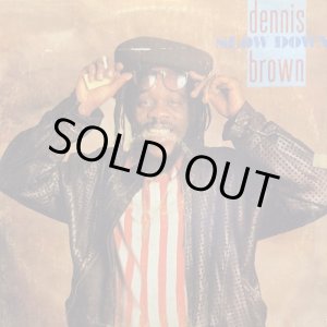 画像: DENNIS BROWN / SLOW DOWN